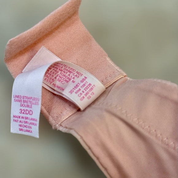 Victoria’s Secret Push-Up Strapless Bra 32DD Light Pink w/ Bow Charm - Picture 4 of 6
